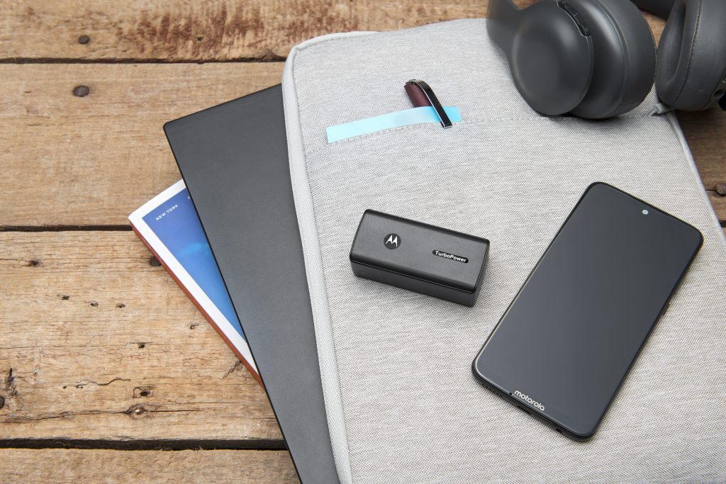 Motorola TurboPower 5000 with Moto G7